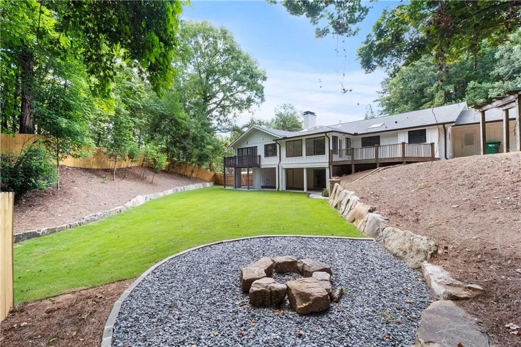 1080 Kingston Drive, Atlanta, Georgia 30342, 6 Bedrooms Bedrooms, ,4 BathroomsBathrooms,Residential,Sold,1080 Kingston Drive,7099074 1080 Kingston Drive, Atlanta, Georgia 30342, 6 Bedrooms Bedrooms, ,4 BathroomsBathrooms,Residential,Sold,1080 Kingston Drive,7099074