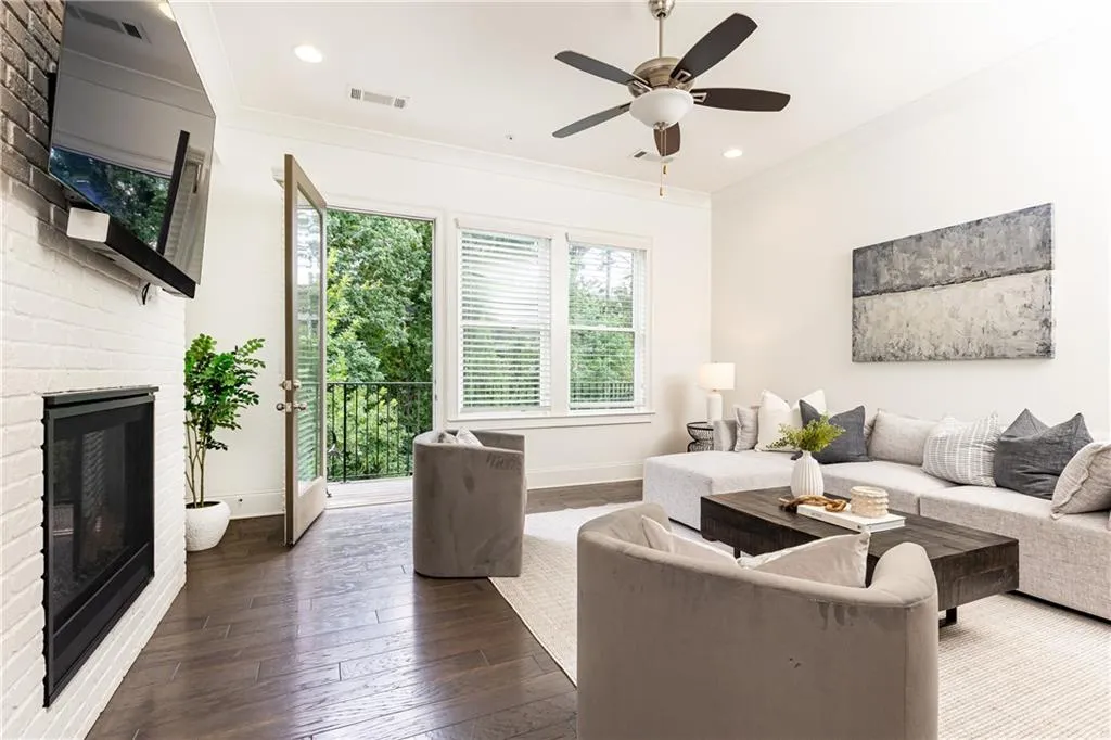 6637 Cadence Boulevard, Atlanta, Georgia 30328, 4 Bedrooms Bedrooms, ,4 BathroomsBathrooms,Residential,Sold,6637 Cadence Boulevard,7412813