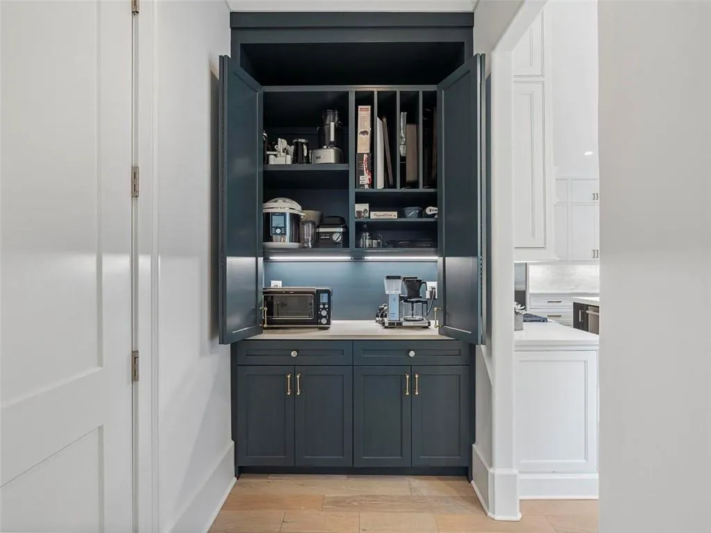 4736 Lake Forrest Drive, Sandy Springs, Georgia 30342, 6 Bedrooms Bedrooms, ,6 BathroomsBathrooms,Residential,Sold,4736 Lake Forrest Drive,6970968 4736 Lake Forrest Drive, Sandy Springs, Georgia 30342, 6 Bedrooms Bedrooms, ,6 BathroomsBathrooms,Residential,Sold,4736 Lake Forrest Drive,6970968