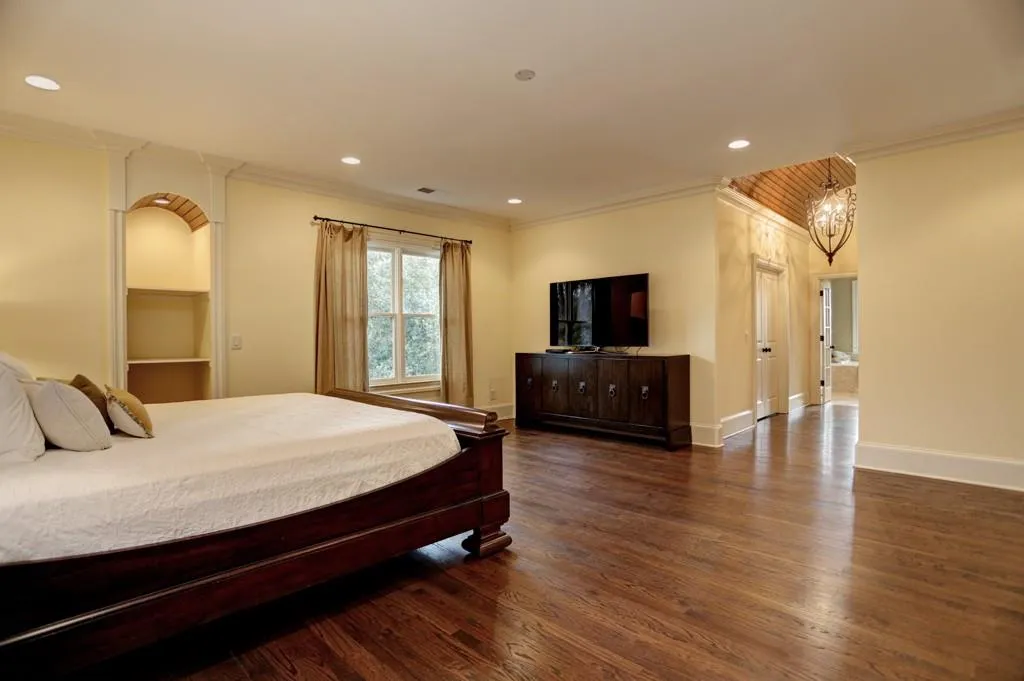 75 Spruell Springs Road, Atlanta, Georgia 30342, 4 Bedrooms Bedrooms, ,3 BathroomsBathrooms,Residential,Sold,75 Spruell Springs Road,5652335