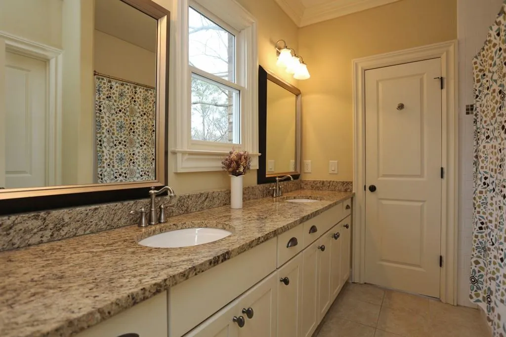75 Spruell Springs Road, Atlanta, Georgia 30342, 4 Bedrooms Bedrooms, ,3 BathroomsBathrooms,Residential,Sold,75 Spruell Springs Road,5652335