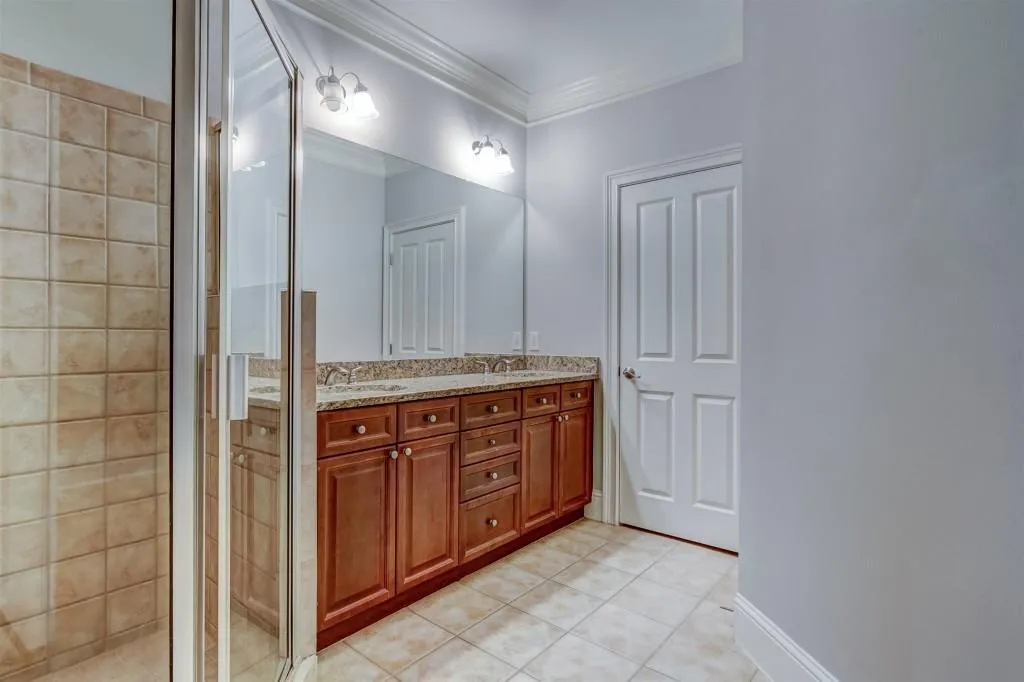5470 Glenridge Park, Atlanta, Georgia 30342, 2 Bedrooms Bedrooms, ,2 BathroomsBathrooms,Residential,Sold,5470 Glenridge Park,5941806