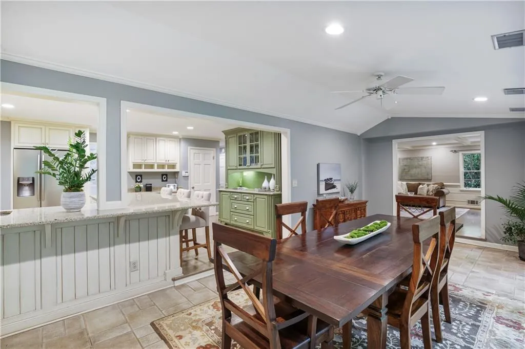 505 North Harbor Drive, Sandy Springs, Georgia 30328, 4 Bedrooms Bedrooms, ,3 BathroomsBathrooms,Residential,Sold,505 North Harbor Drive,7378426