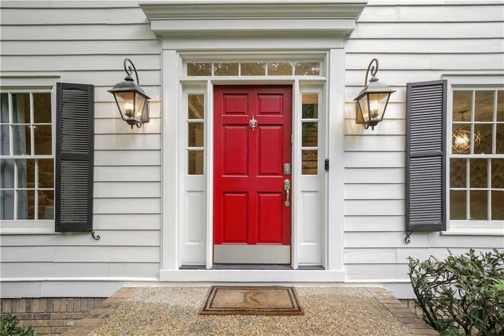 Inviting Front entry