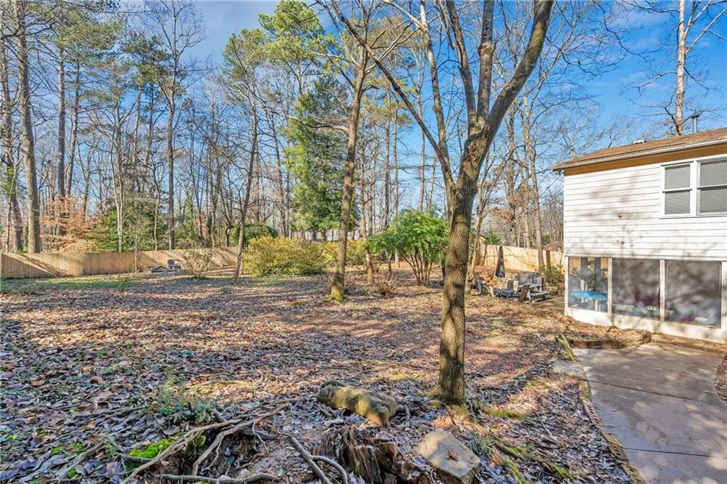 6500 Williamson Drive, Sandy Springs, Georgia 30328, 4 Bedrooms Bedrooms, ,3 BathroomsBathrooms,Residential,Sold,6500 Williamson Drive,6114268