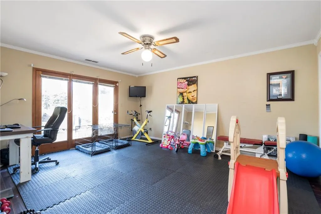 6500 Williamson Drive, Sandy Springs, Georgia 30328, 4 Bedrooms Bedrooms, ,3 BathroomsBathrooms,Residential,Sold,6500 Williamson Drive,6114268