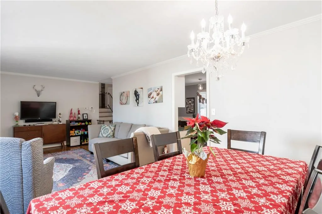 6500 Williamson Drive, Sandy Springs, Georgia 30328, 4 Bedrooms Bedrooms, ,3 BathroomsBathrooms,Residential,Sold,6500 Williamson Drive,6114268