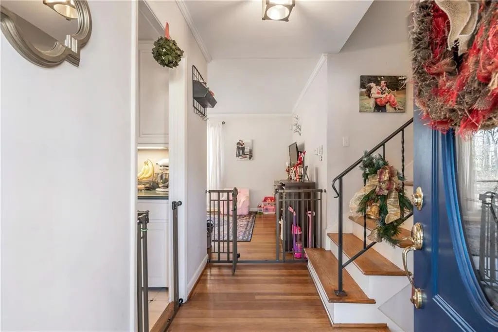 6500 Williamson Drive, Sandy Springs, Georgia 30328, 4 Bedrooms Bedrooms, ,3 BathroomsBathrooms,Residential,Sold,6500 Williamson Drive,6114268