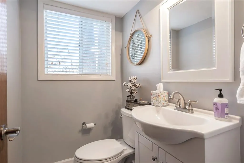 6500 Williamson Drive, Sandy Springs, Georgia 30328, 4 Bedrooms Bedrooms, ,3 BathroomsBathrooms,Residential,Sold,6500 Williamson Drive,6114268