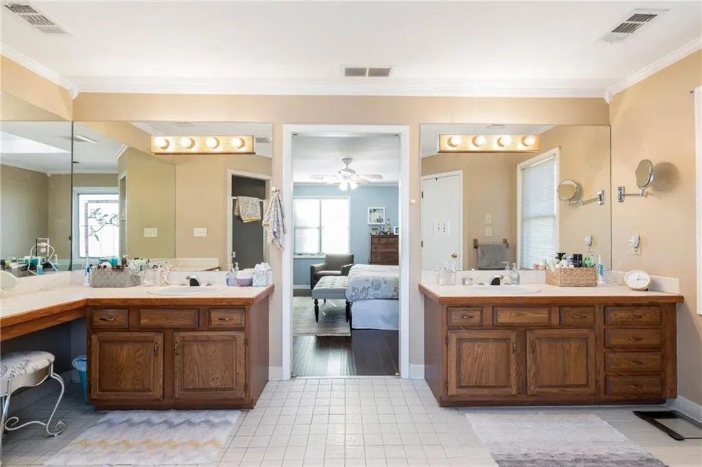 6500 Williamson Drive, Sandy Springs, Georgia 30328, 4 Bedrooms Bedrooms, ,3 BathroomsBathrooms,Residential,Sold,6500 Williamson Drive,6114268