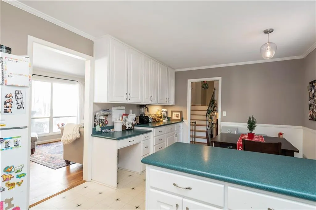 6500 Williamson Drive, Sandy Springs, Georgia 30328, 4 Bedrooms Bedrooms, ,3 BathroomsBathrooms,Residential,Sold,6500 Williamson Drive,6114268