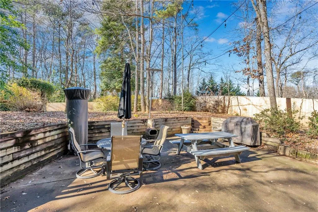 6500 Williamson Drive, Sandy Springs, Georgia 30328, 4 Bedrooms Bedrooms, ,3 BathroomsBathrooms,Residential,Sold,6500 Williamson Drive,6114268