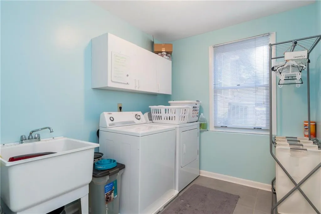 6500 Williamson Drive, Sandy Springs, Georgia 30328, 4 Bedrooms Bedrooms, ,3 BathroomsBathrooms,Residential,Sold,6500 Williamson Drive,6114268