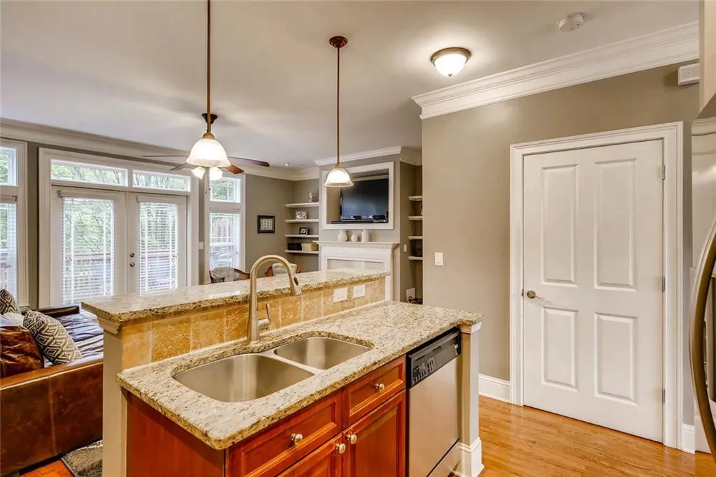 37 High Top Road Unit 13, Atlanta, Georgia 30328, 3 Bedrooms Bedrooms, ,3 BathroomsBathrooms,Residential,Sold,37 High Top Road Unit 13,6030250