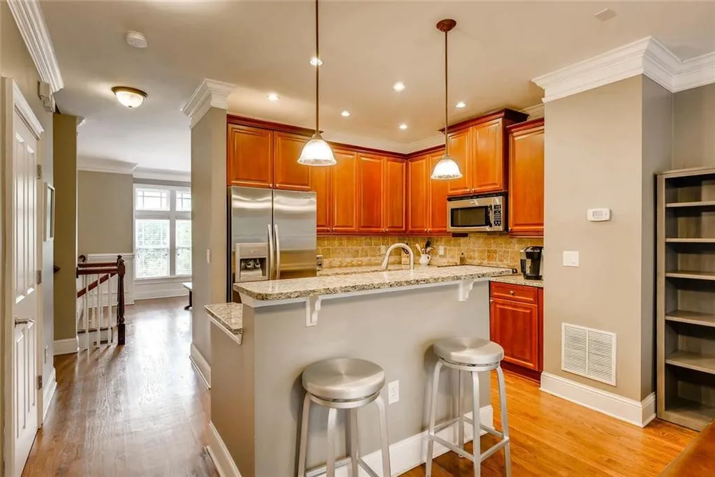 37 High Top Road Unit 13, Atlanta, Georgia 30328, 3 Bedrooms Bedrooms, ,3 BathroomsBathrooms,Residential,Sold,37 High Top Road Unit 13,6030250