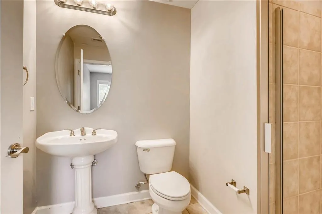 37 High Top Road Unit 13, Atlanta, Georgia 30328, 3 Bedrooms Bedrooms, ,3 BathroomsBathrooms,Residential,Sold,37 High Top Road Unit 13,6030250