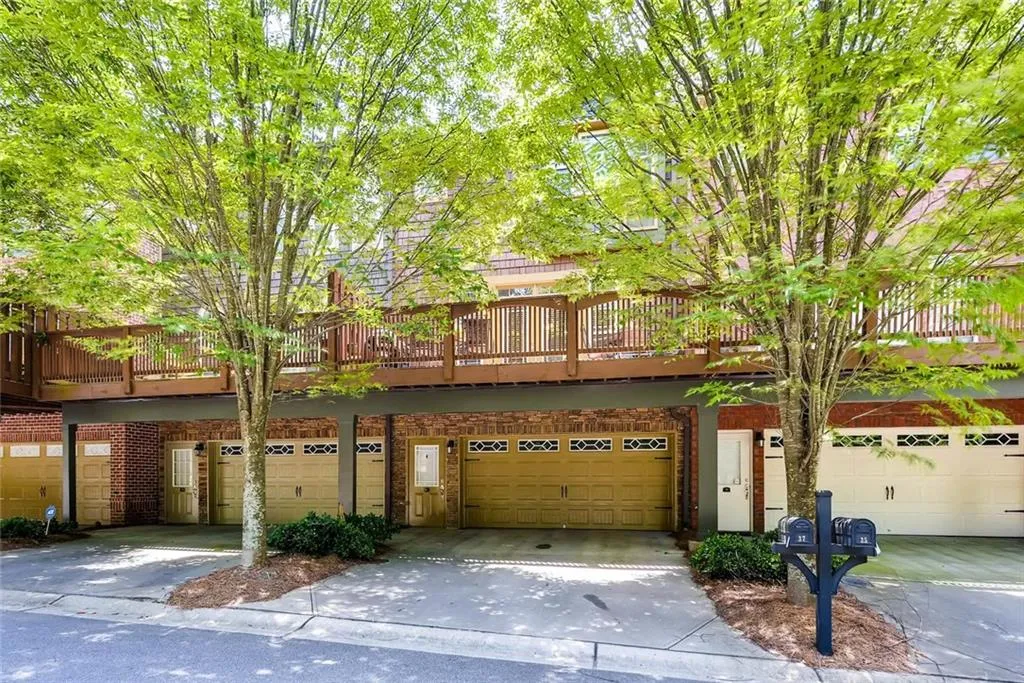 37 High Top Road Unit 13, Atlanta, Georgia 30328, 3 Bedrooms Bedrooms, ,3 BathroomsBathrooms,Residential,Sold,37 High Top Road Unit 13,6030250