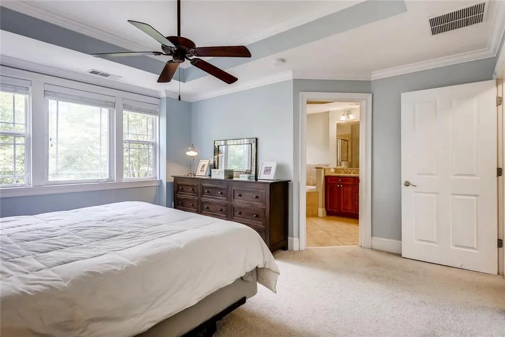 37 High Top Road Unit 13, Atlanta, Georgia 30328, 3 Bedrooms Bedrooms, ,3 BathroomsBathrooms,Residential,Sold,37 High Top Road Unit 13,6030250