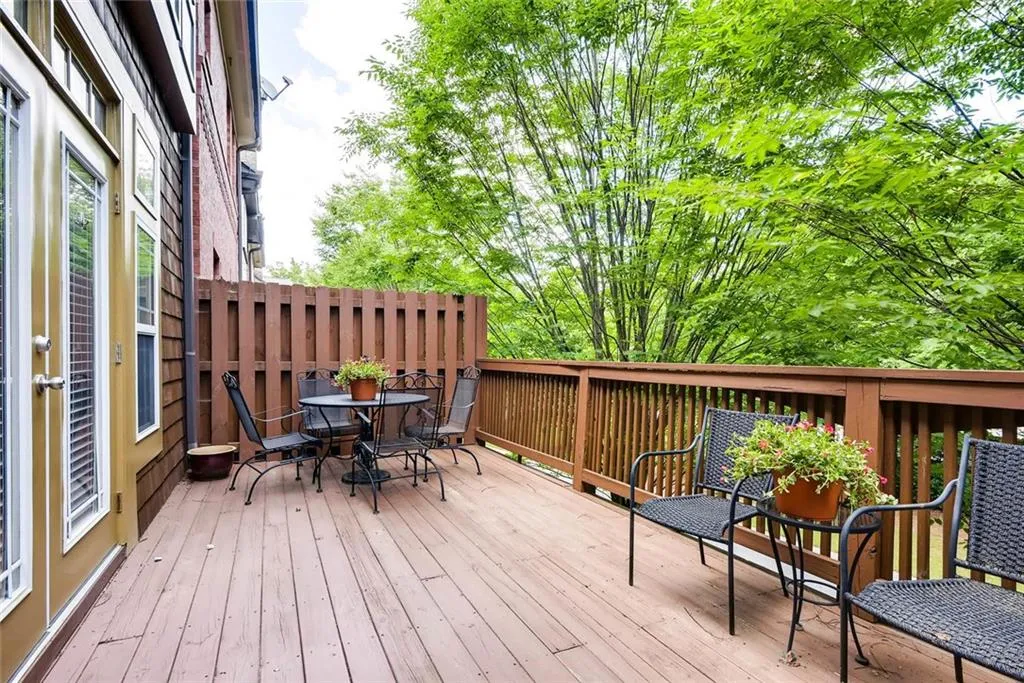 37 High Top Road Unit 13, Atlanta, Georgia 30328, 3 Bedrooms Bedrooms, ,3 BathroomsBathrooms,Residential,Sold,37 High Top Road Unit 13,6030250