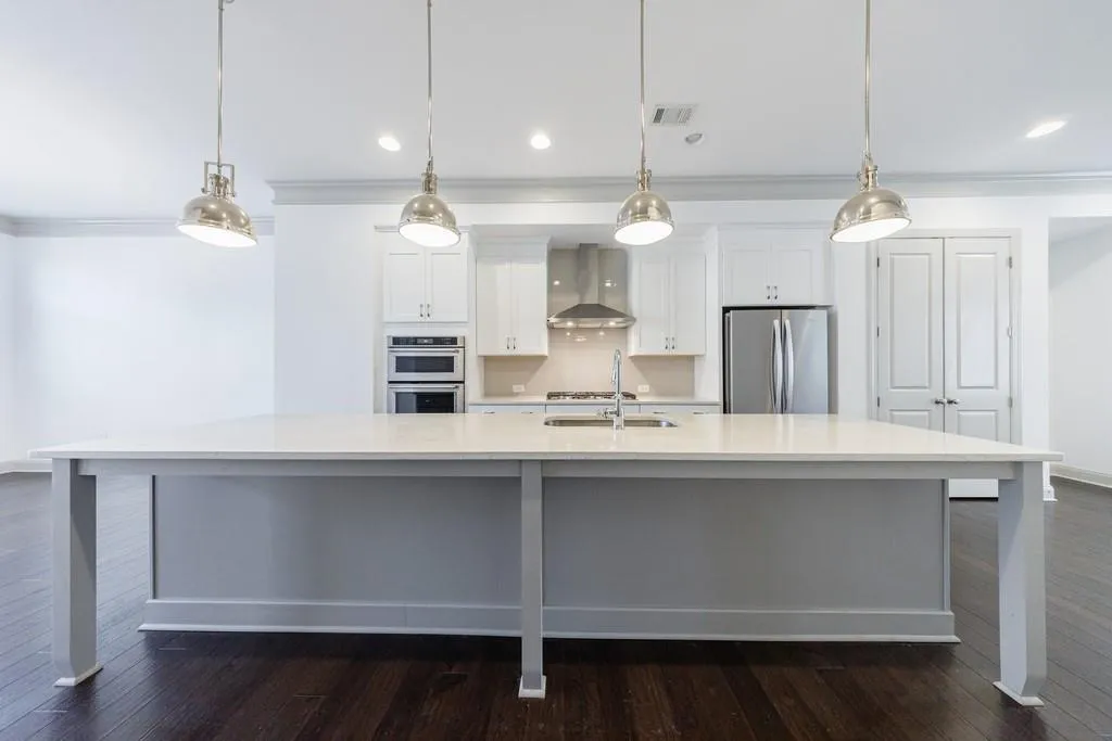 Over sized island in kitchen
