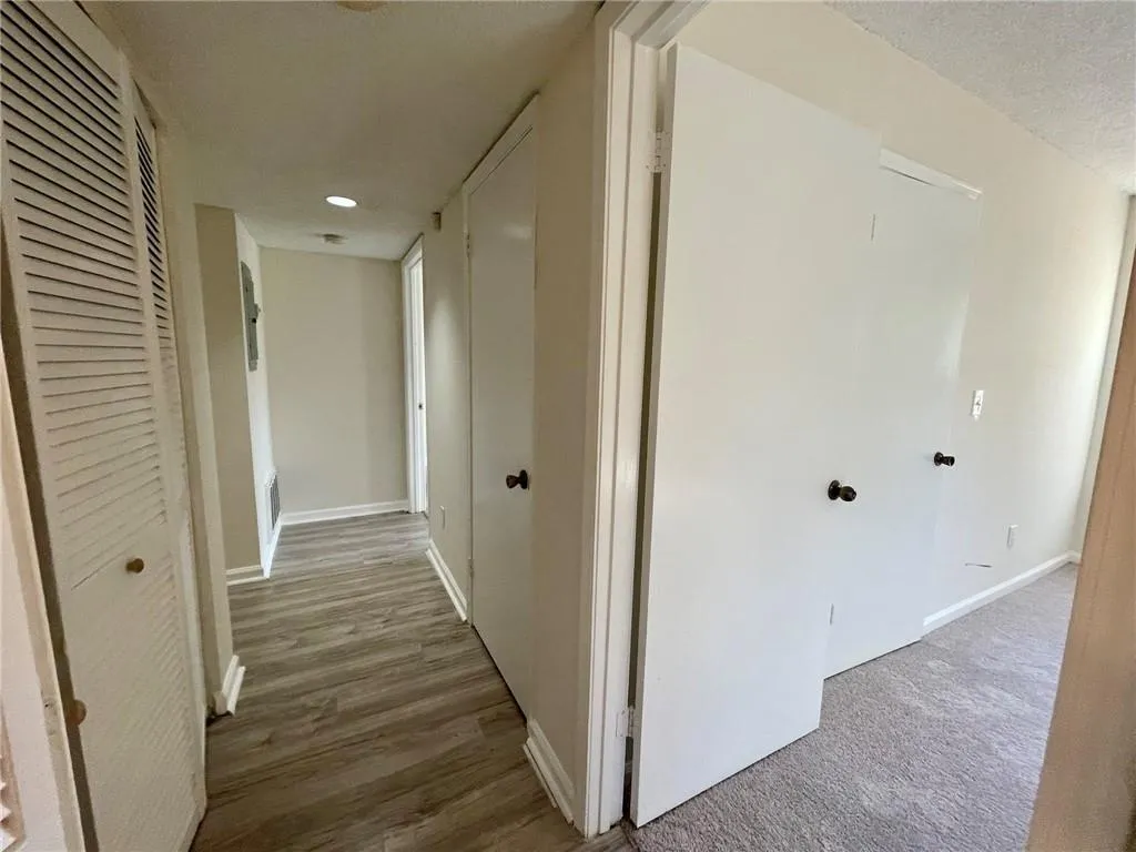 2002 Huntingdon Chase, Sandy Springs, Georgia 30350, 2 Bedrooms Bedrooms, ,2 BathroomsBathrooms,Residential,Sold,2002 Huntingdon Chase,7001493