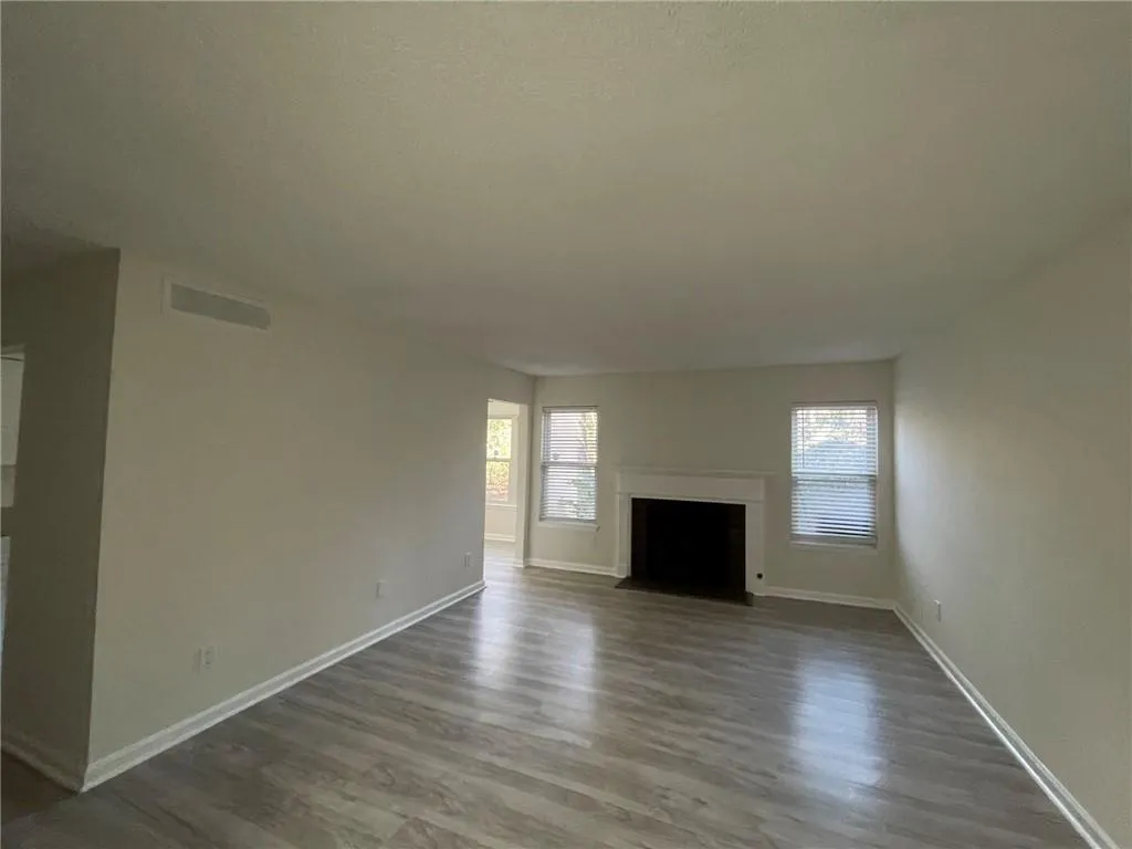 2002 Huntingdon Chase, Sandy Springs, Georgia 30350, 2 Bedrooms Bedrooms, ,2 BathroomsBathrooms,Residential,Sold,2002 Huntingdon Chase,7001493