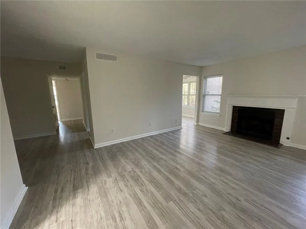 2002 Huntingdon Chase, Sandy Springs, Georgia 30350, 2 Bedrooms Bedrooms, ,2 BathroomsBathrooms,Residential,Sold,2002 Huntingdon Chase,7001493