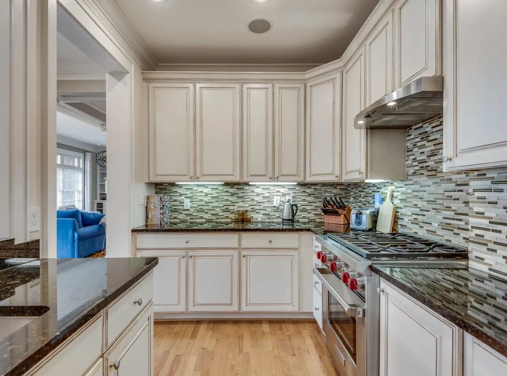77 Peachtree Place Ne Unit 409, Atlanta, Georgia 30309, 2 Bedrooms Bedrooms, ,2 BathroomsBathrooms,Residential,For Sale,77 Peachtree Place Ne Unit 409,7660275