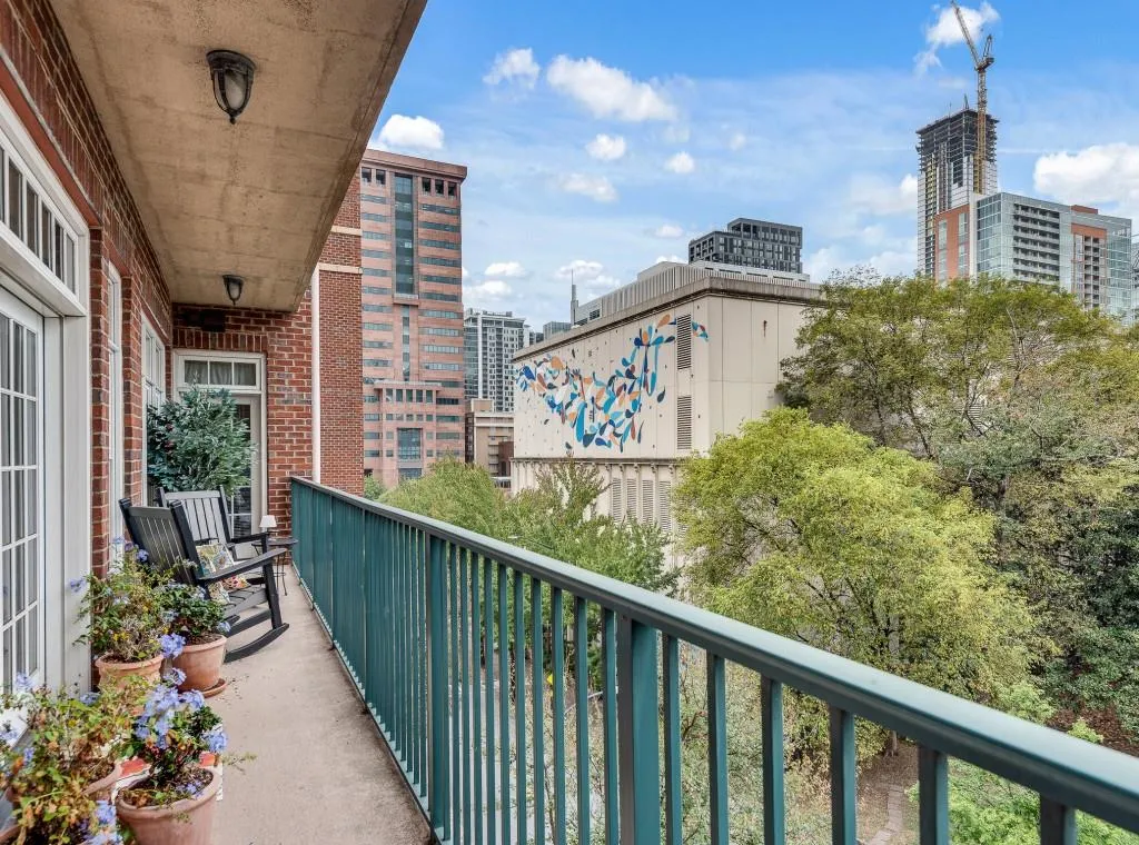 77 Peachtree Place Ne Unit 409, Atlanta, Georgia 30309, 2 Bedrooms Bedrooms, ,2 BathroomsBathrooms,Residential,For Sale,77 Peachtree Place Ne Unit 409,7660275