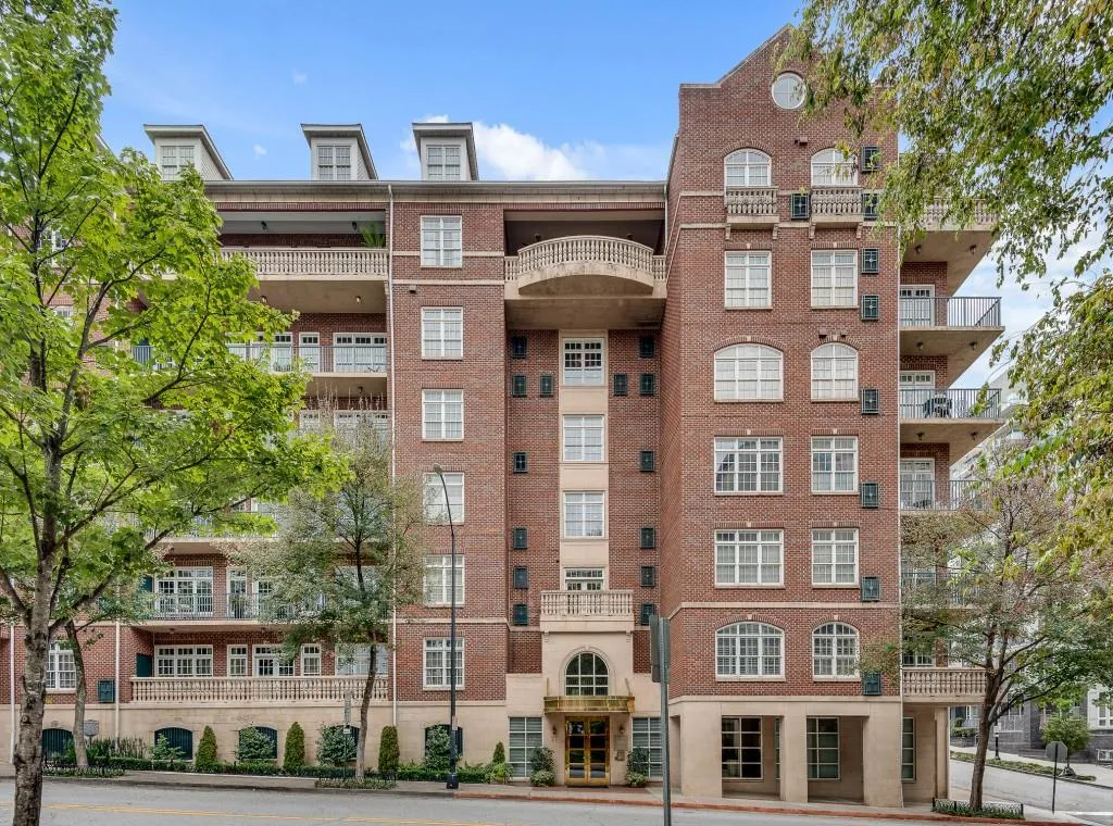 77 Peachtree Place Ne Unit 409, Atlanta, Georgia 30309, 2 Bedrooms Bedrooms, ,2 BathroomsBathrooms,Residential,For Sale,77 Peachtree Place Ne Unit 409,7660275