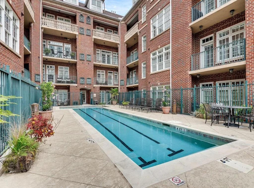 77 Peachtree Place Ne Unit 409, Atlanta, Georgia 30309, 2 Bedrooms Bedrooms, ,2 BathroomsBathrooms,Residential,For Sale,77 Peachtree Place Ne Unit 409,7660275