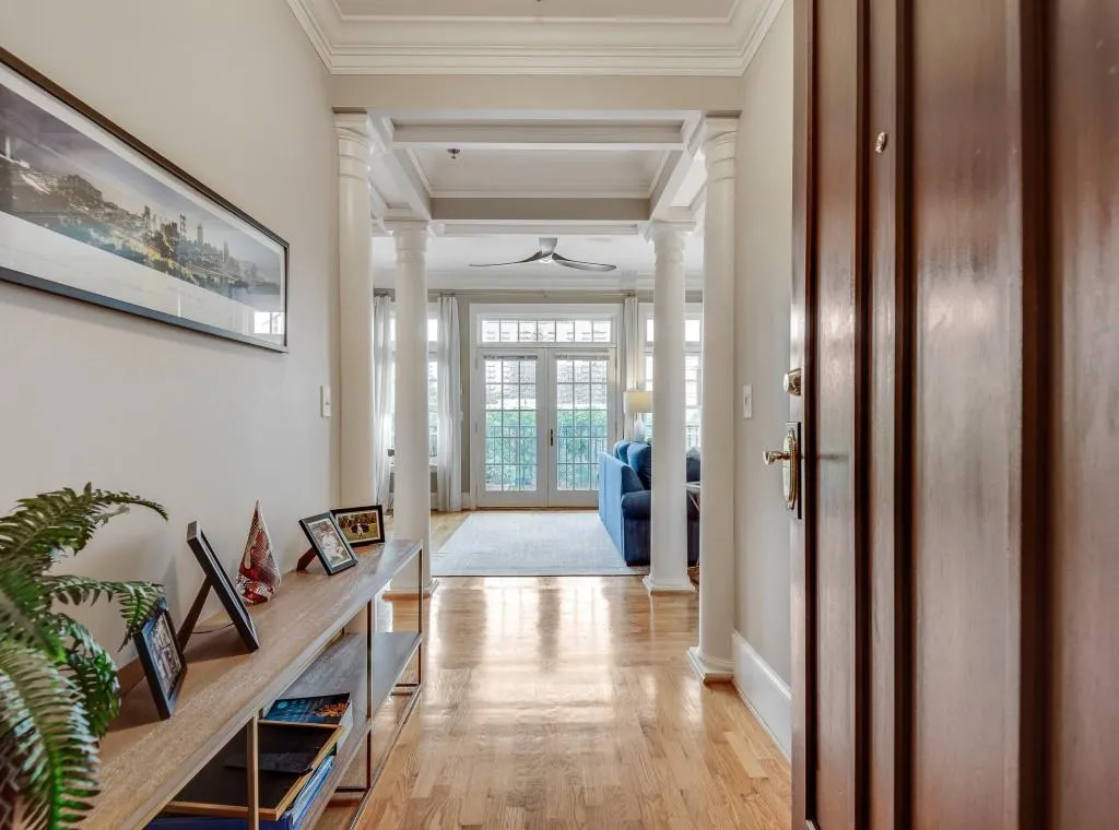 77 Peachtree Place Ne Unit 409, Atlanta, Georgia 30309, 2 Bedrooms Bedrooms, ,2 BathroomsBathrooms,Residential,For Sale,77 Peachtree Place Ne Unit 409,7660275