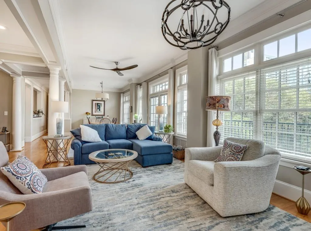 77 Peachtree Place Ne Unit 409, Atlanta, Georgia 30309, 2 Bedrooms Bedrooms, ,2 BathroomsBathrooms,Residential,For Sale,77 Peachtree Place Ne Unit 409,7660275