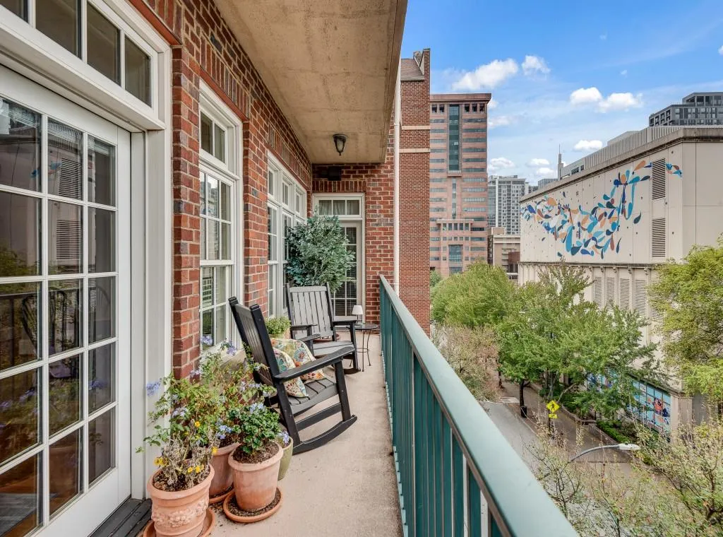 77 Peachtree Place Ne Unit 409, Atlanta, Georgia 30309, 2 Bedrooms Bedrooms, ,2 BathroomsBathrooms,Residential,For Sale,77 Peachtree Place Ne Unit 409,7660275