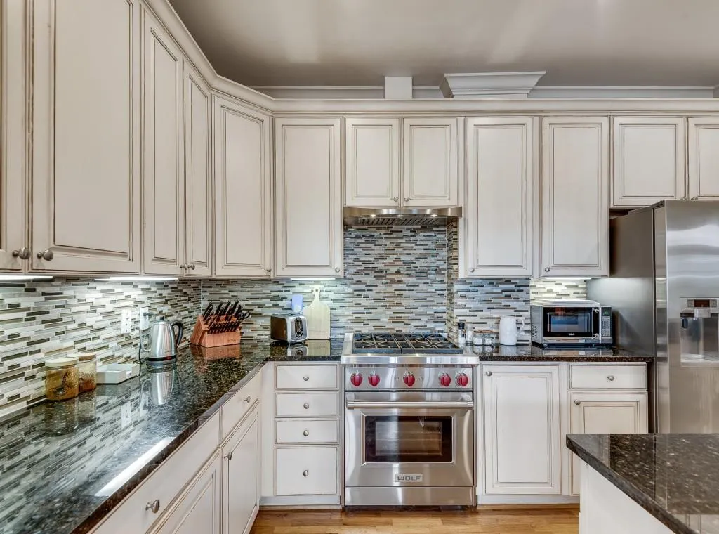 77 Peachtree Place Ne Unit 409, Atlanta, Georgia 30309, 2 Bedrooms Bedrooms, ,2 BathroomsBathrooms,Residential,For Sale,77 Peachtree Place Ne Unit 409,7660275