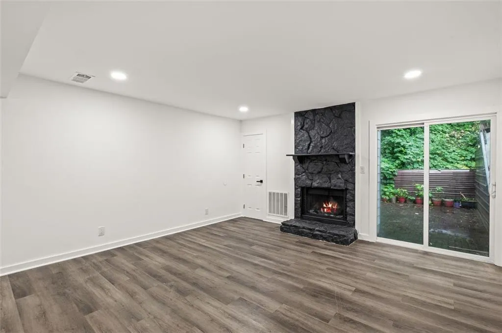 512 Northridge Crossing Drive, Atlanta, Georgia 30350, 2 Bedrooms Bedrooms, ,2 BathroomsBathrooms,Residential,Sold,512 Northridge Crossing Drive,7248745