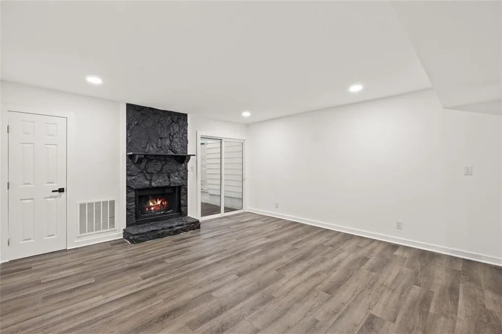 512 Northridge Crossing Drive, Atlanta, Georgia 30350, 2 Bedrooms Bedrooms, ,2 BathroomsBathrooms,Residential,Sold,512 Northridge Crossing Drive,7248745