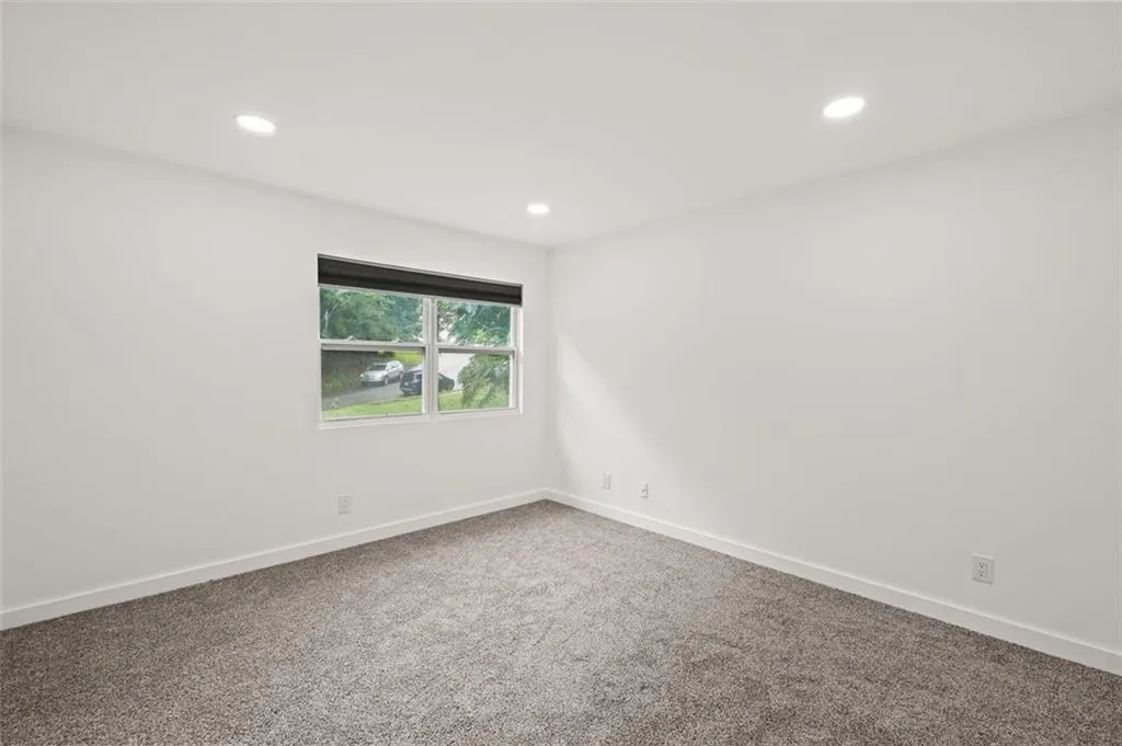 512 Northridge Crossing Drive, Atlanta, Georgia 30350, 2 Bedrooms Bedrooms, ,2 BathroomsBathrooms,Residential,Sold,512 Northridge Crossing Drive,7248745