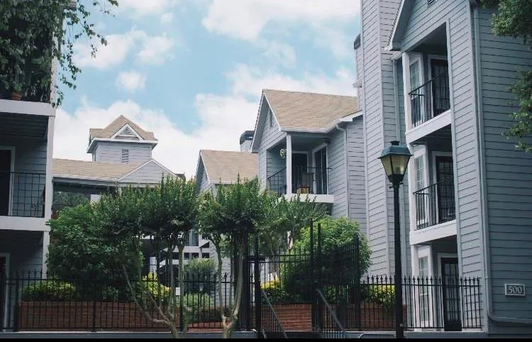 636 Granville Court, Atlanta, Georgia 30328, 2 Bedrooms Bedrooms, ,2 BathroomsBathrooms,Residential,Sold,636 Granville Court,6773192