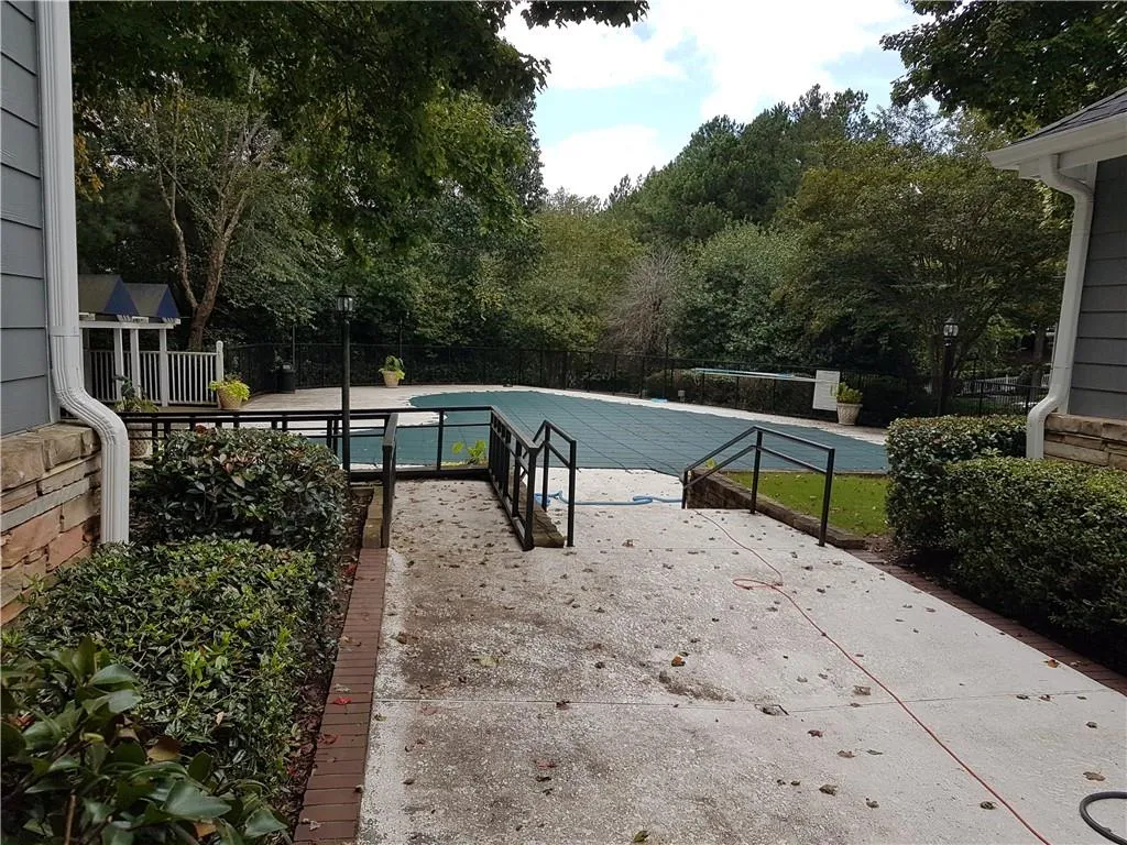 6107 Santa Fe Parkway, Sandy Springs, Georgia 30350, 2 Bedrooms Bedrooms, ,2 BathroomsBathrooms,Residential,Sold,6107 Santa Fe Parkway,6785548