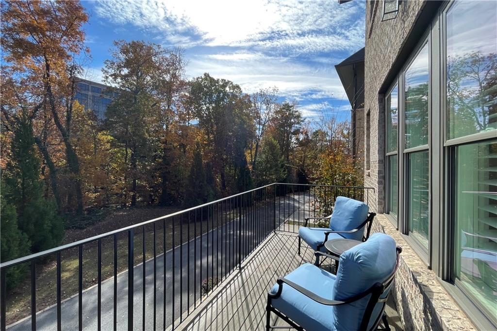 6653 Cadence Boulevard, Sandy Springs, Georgia 30328, 4 Bedrooms Bedrooms, ,4 BathroomsBathrooms,Residential,Sold,6653 Cadence Boulevard,7340082