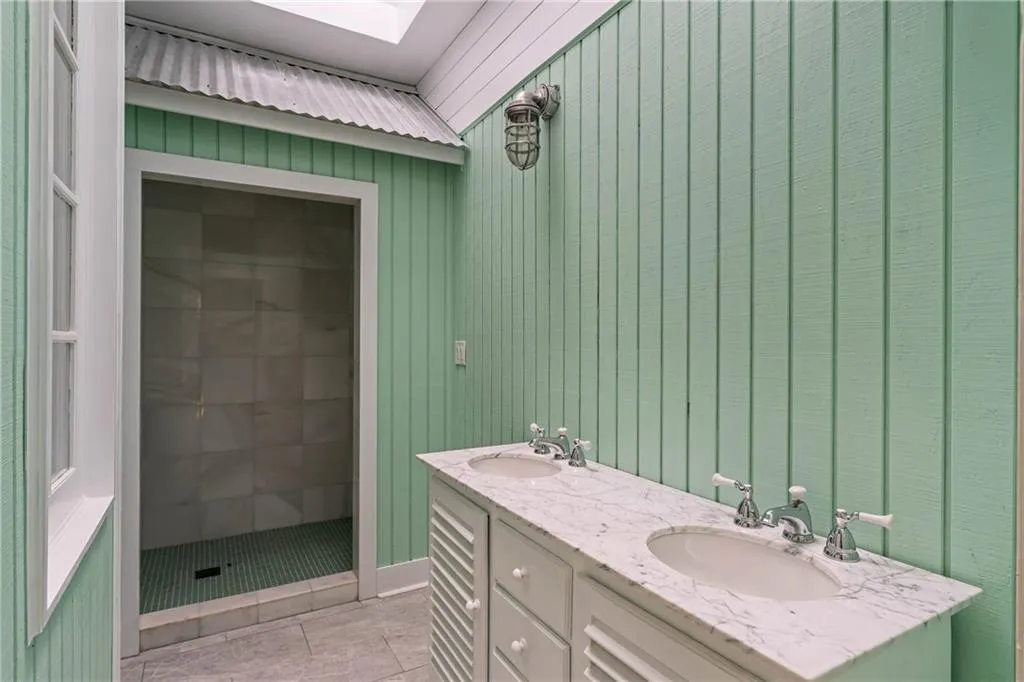 3212 Arden Road Nw, Atlanta, Georgia 30305, 4 Bedrooms Bedrooms, ,3 BathroomsBathrooms,Residential,For Sale,3212 Arden Road Nw,7573854