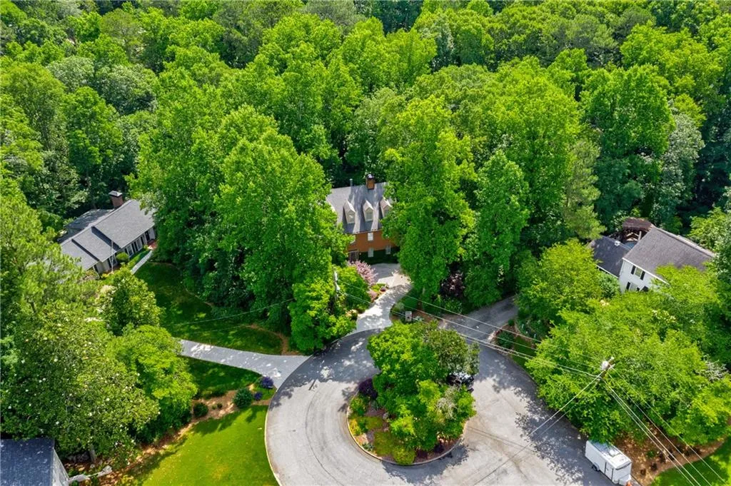960 Winding Creek Trail, Atlanta, Georgia 30328, 5 Bedrooms Bedrooms, ,5 BathroomsBathrooms,Residential,Sold,960 Winding Creek Trail,6734647