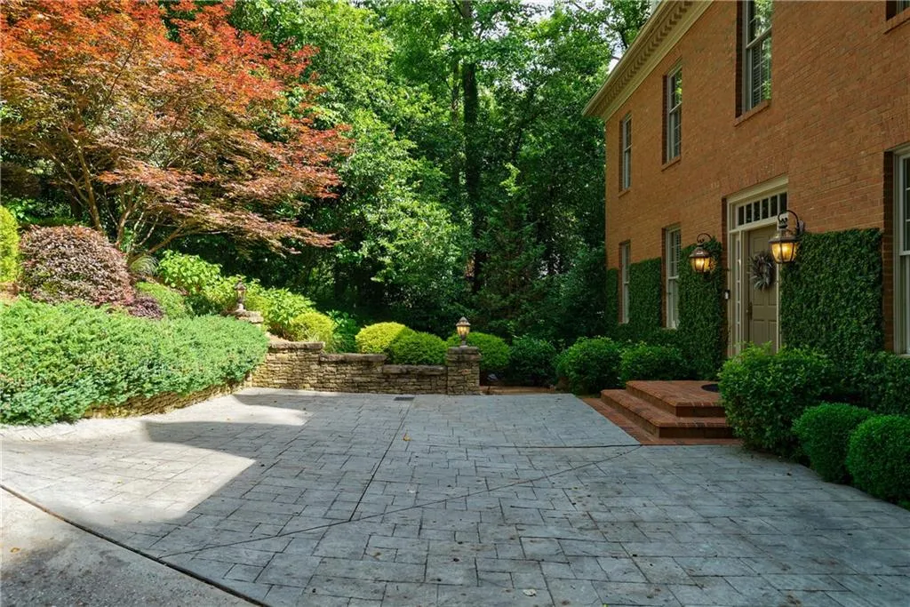 960 Winding Creek Trail, Atlanta, Georgia 30328, 5 Bedrooms Bedrooms, ,5 BathroomsBathrooms,Residential,Sold,960 Winding Creek Trail,6734647