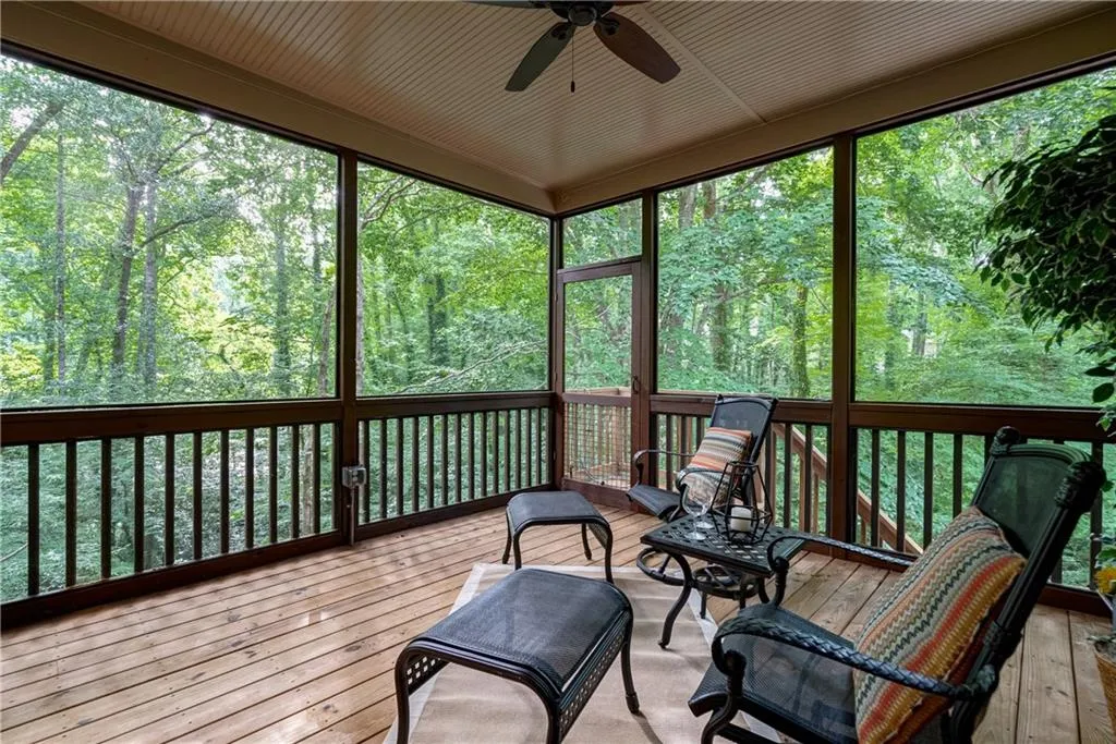 960 Winding Creek Trail, Atlanta, Georgia 30328, 5 Bedrooms Bedrooms, ,5 BathroomsBathrooms,Residential,Sold,960 Winding Creek Trail,6734647