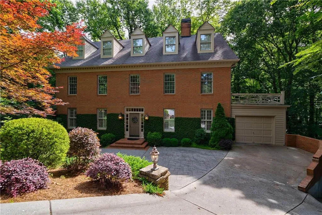 960 Winding Creek Trail, Atlanta, Georgia 30328, 5 Bedrooms Bedrooms, ,5 BathroomsBathrooms,Residential,Sold,960 Winding Creek Trail,6734647