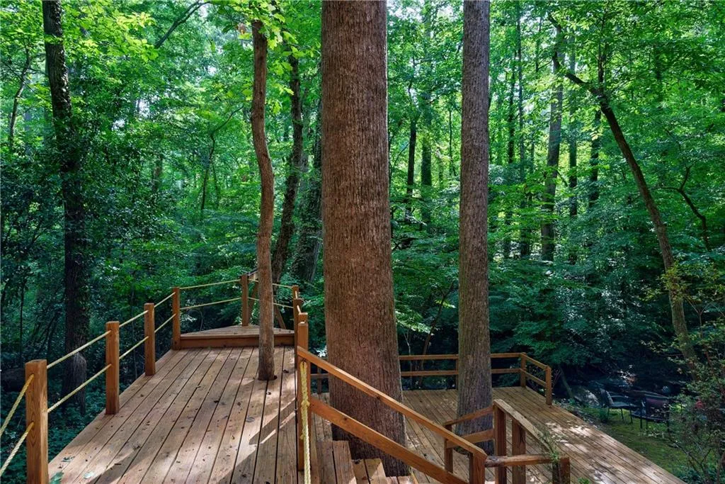 960 Winding Creek Trail, Atlanta, Georgia 30328, 5 Bedrooms Bedrooms, ,5 BathroomsBathrooms,Residential,Sold,960 Winding Creek Trail,6734647