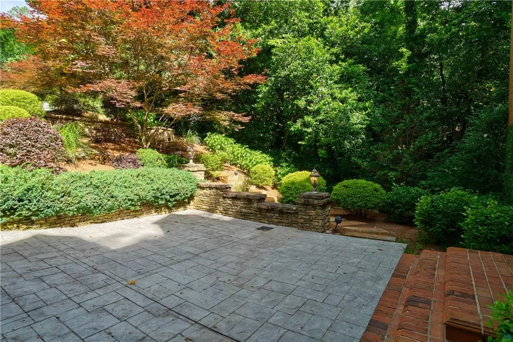 960 Winding Creek Trail, Atlanta, Georgia 30328, 5 Bedrooms Bedrooms, ,5 BathroomsBathrooms,Residential,Sold,960 Winding Creek Trail,6734647