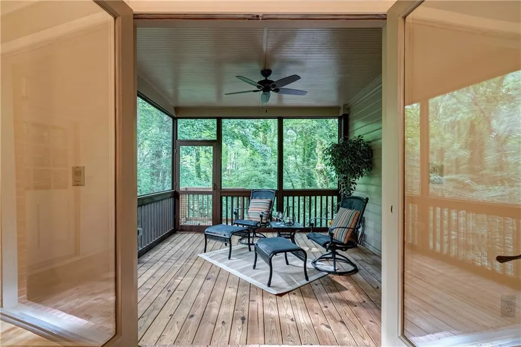 960 Winding Creek Trail, Atlanta, Georgia 30328, 5 Bedrooms Bedrooms, ,5 BathroomsBathrooms,Residential,Sold,960 Winding Creek Trail,6734647