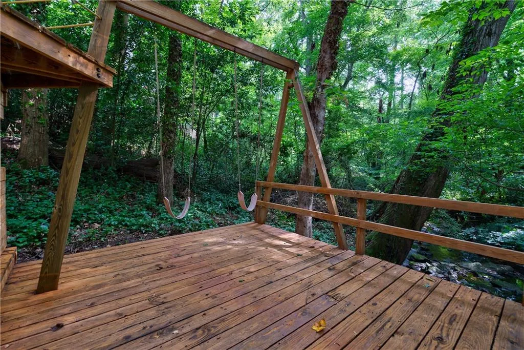 960 Winding Creek Trail, Atlanta, Georgia 30328, 5 Bedrooms Bedrooms, ,5 BathroomsBathrooms,Residential,Sold,960 Winding Creek Trail,6734647